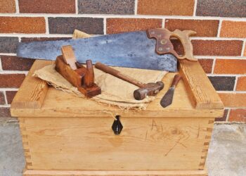 Protect Yourself and Your Tools: Toolbox Safety Tips for Homeowners