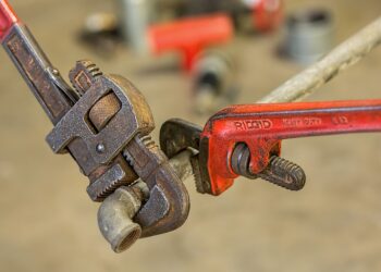 Keep Your Toolbox Safe: Essential Safety Tips for DIYers