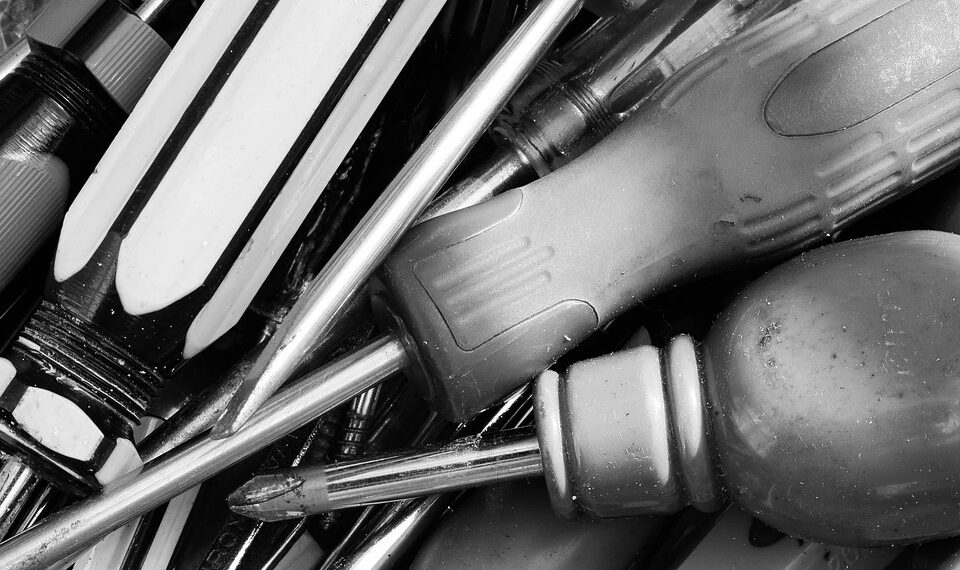 Stay Safe While Working: Toolbox Safety Tips for DIYers
